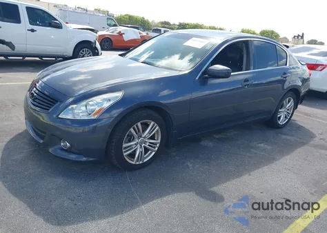 2013 Infiniti G37X z USA, uszkodzony, nr VIN JN1CV6AR2DM352903